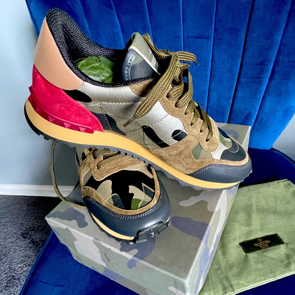 Auth Valentino Garavani Rockrunner Women Sneakers